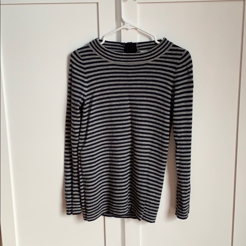 McRae sweater w button detail